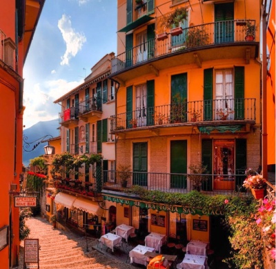 Image of the balconies in Italy