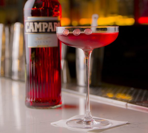 Cóctel Negroni Desayuno con diamantes