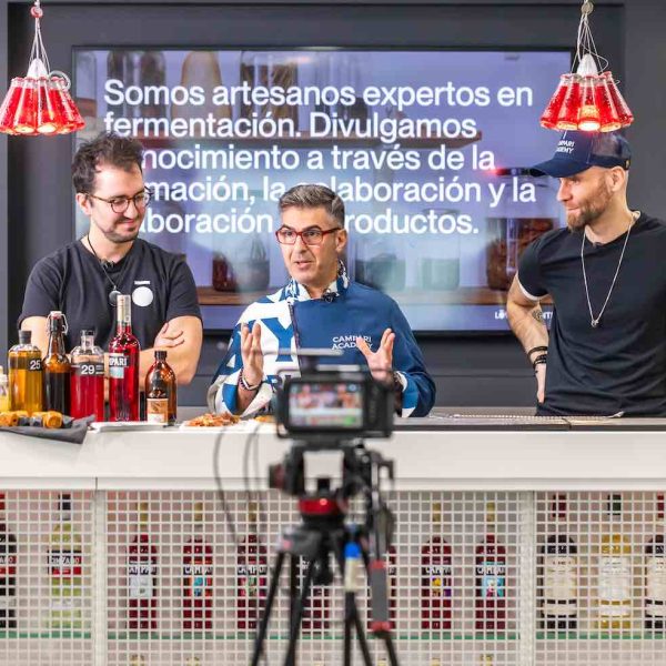Robert Ruiz, Giuseppe Santamaria y Javier Caballero, en la Campari Academy, en la Masterclass 