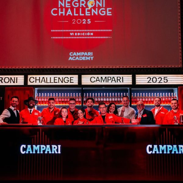 Foto de grupo de los semifinalistas de la Negroni Challenge 2025.