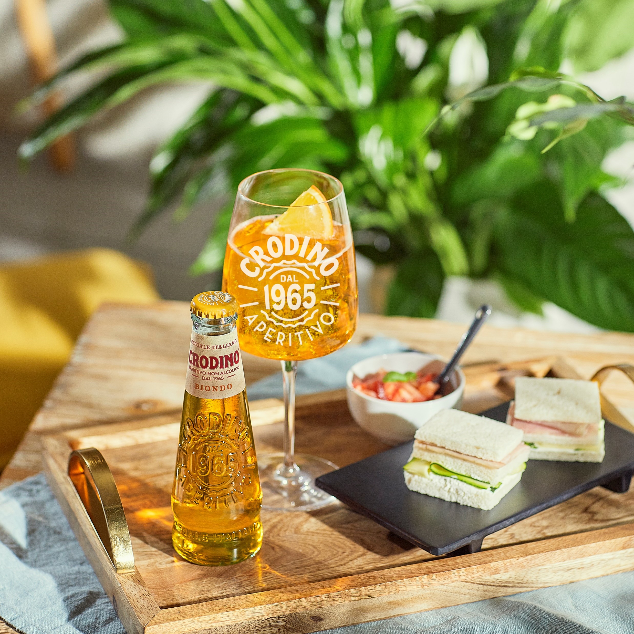 Collection détail – MAC Montréal, image size:2475x2475